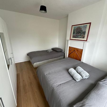 Nice Triple Room At 2 Iveragh Rd-7 Dublin Luaran gambar