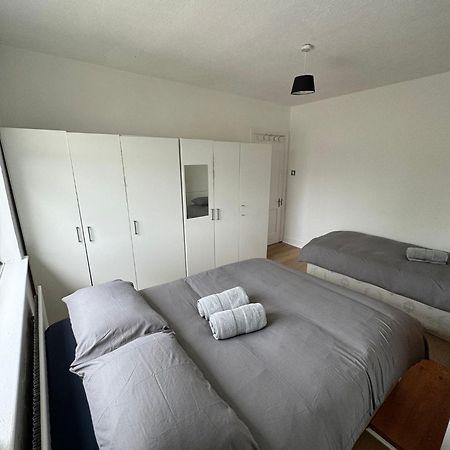 Nice Triple Room At 2 Iveragh Rd-7 Dublin Luaran gambar