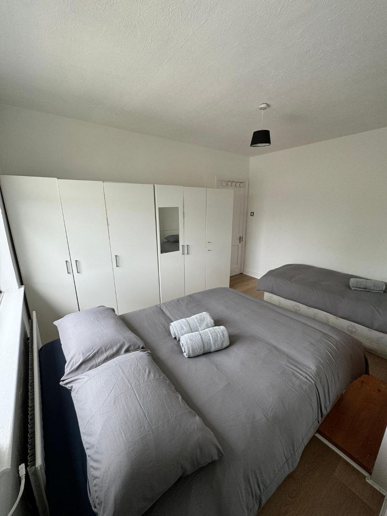 Nice Triple Room At 2 Iveragh Rd-7 Dublin Luaran gambar